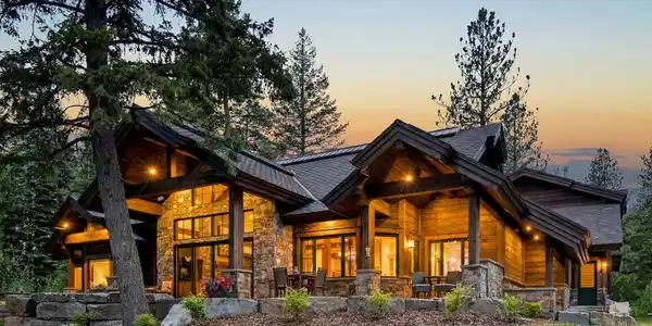 976 Discovery Drive