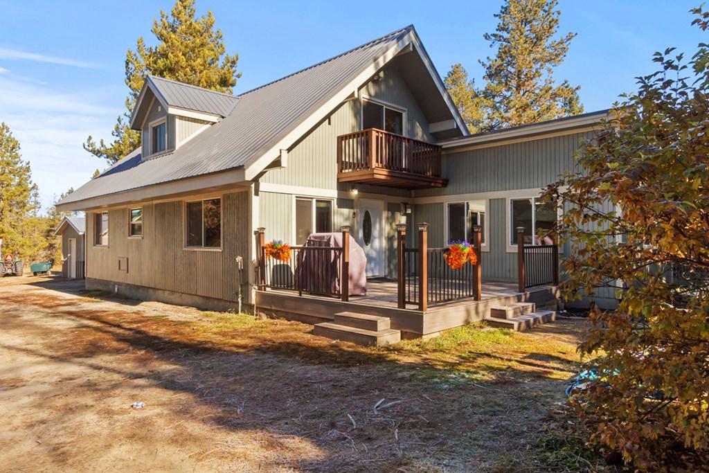 Image 4: Great Deck For BBQ's