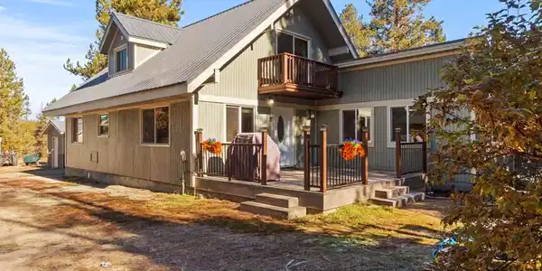 Image 4: Great Deck For BBQ's