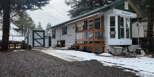 13 F Street