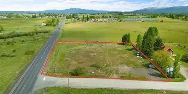 4 Pleasant Acres Drive