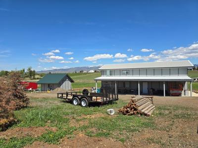 1086 Highland Lane