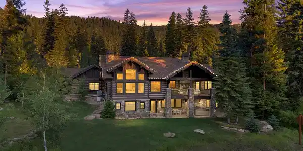 33 Pinnacle Court