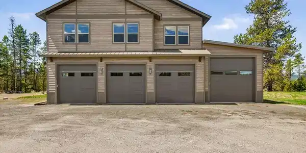 30 Creekside Court
