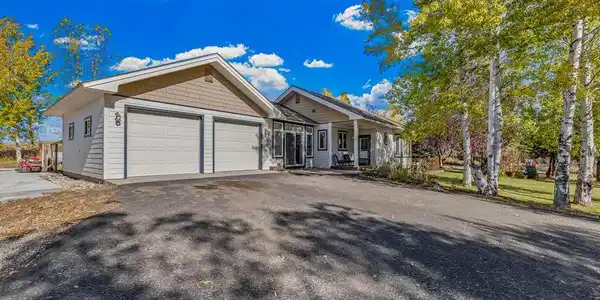 156 Carefree Lane