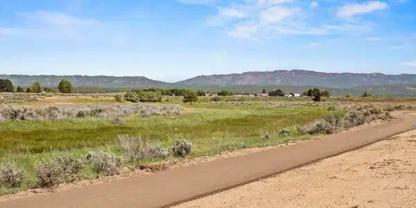 Image 2: Pathway Leading to Payette River