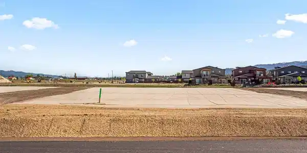 Image 3: Large Level Lot With City Utilities