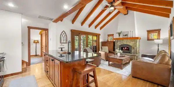 9 Rock Creek Court