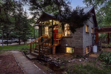 1300 Salmon Drive