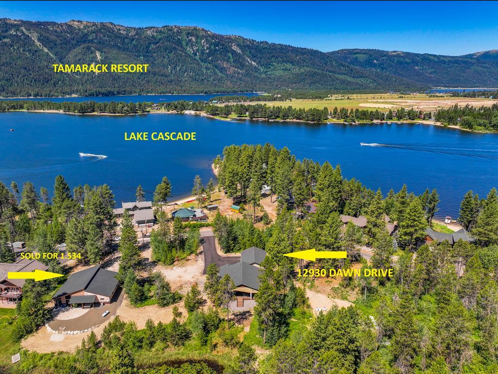 Image 3: So close to the lake!