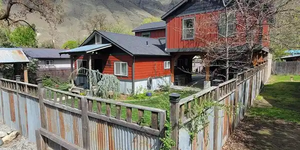 Image 2: Front of house