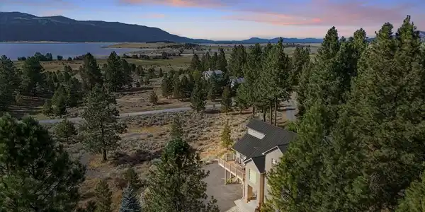 Image 3: Lake View