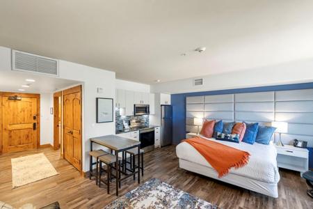 75 Arling Center Court