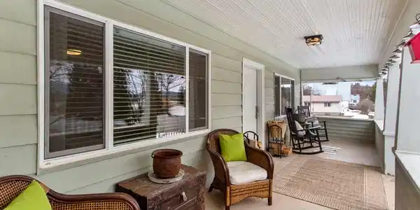 Image 3: Covered Back Porch