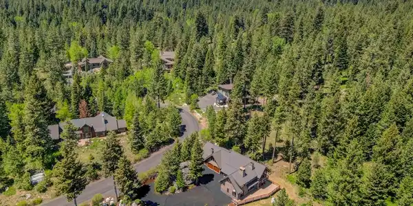 Image 4: Aerial to the NW