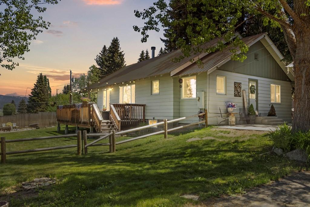 Image 4: Evening At Home