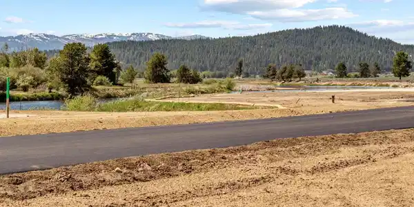 L9 B2 River Bank Drive