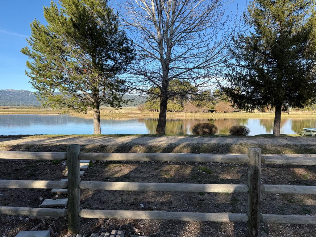 Image 2: View of Payette River from Lot