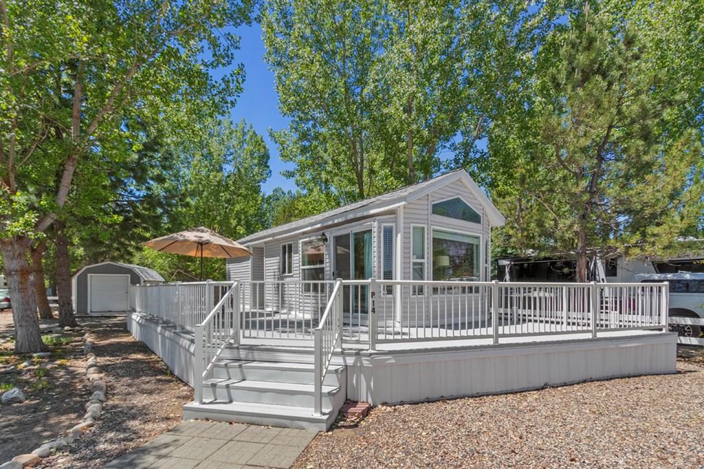 Image 4: Expansive Deck