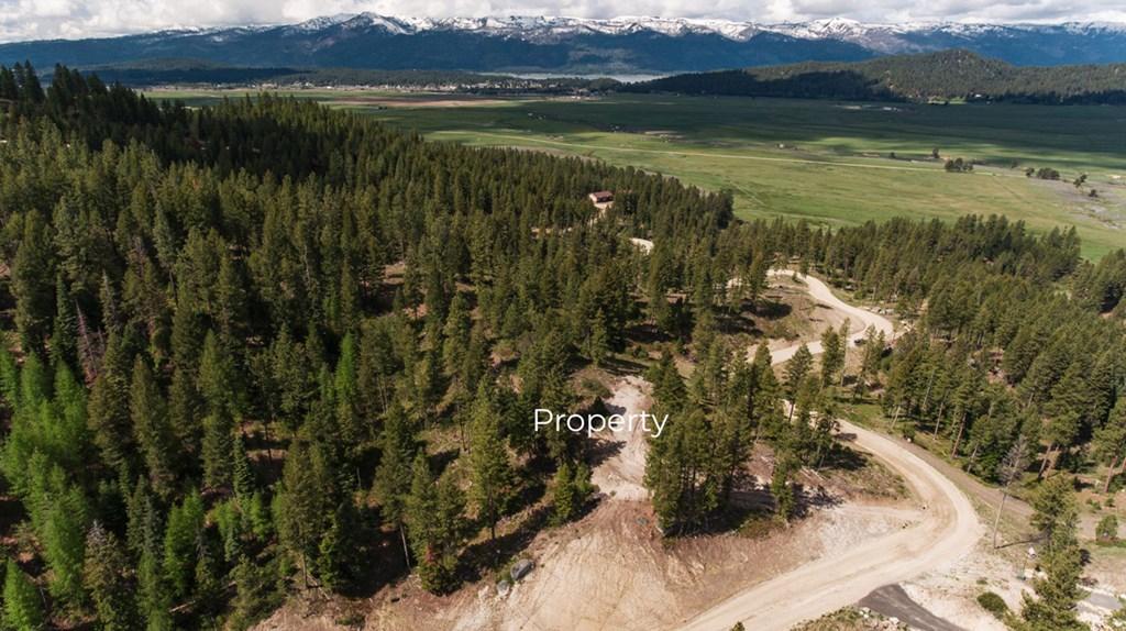 Image 2: Ready to Escape the People?