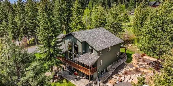 1611 Woodhaven Lane