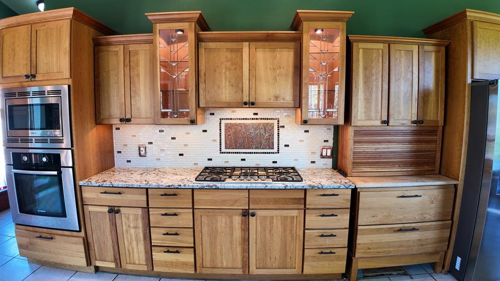 Image 4: copper accented kitchen