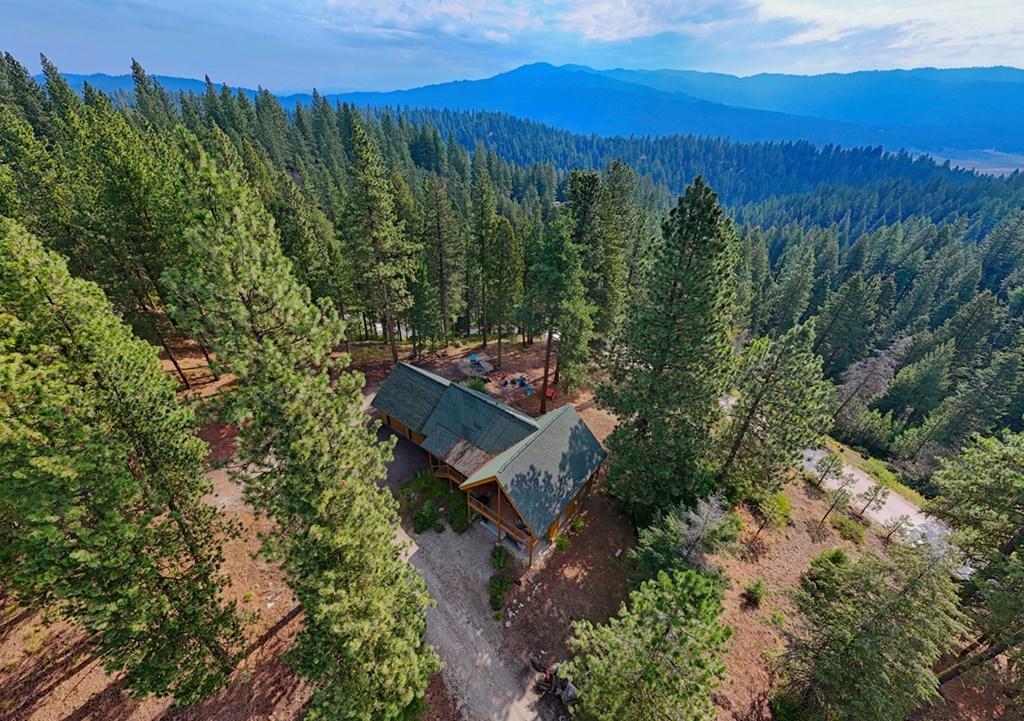 Image 4: Mountain Views to the East