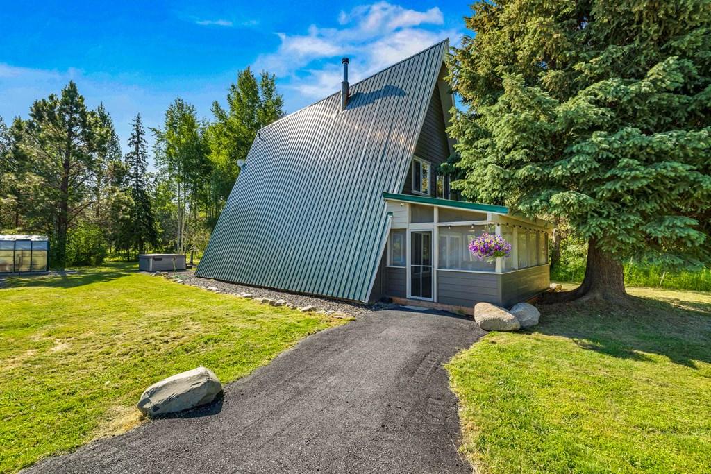 Image 3: Front of House