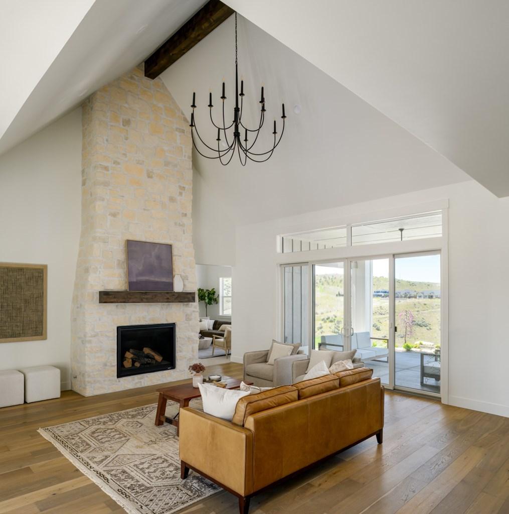 Image 4: Photo Similar