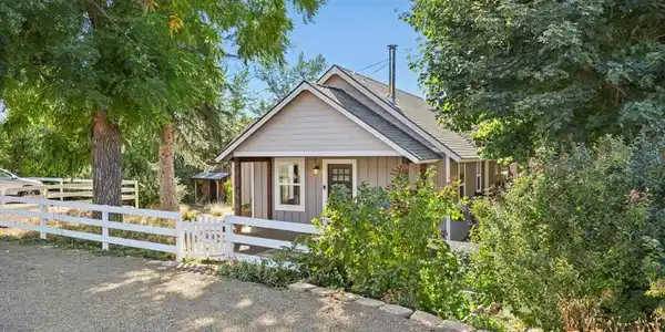 2651 Fruitvale Glendale Road