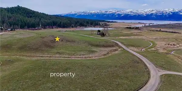 Image 2: Expansive Views in Multiple Directions