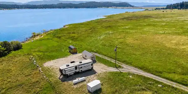 Image 3: Looking Southeast