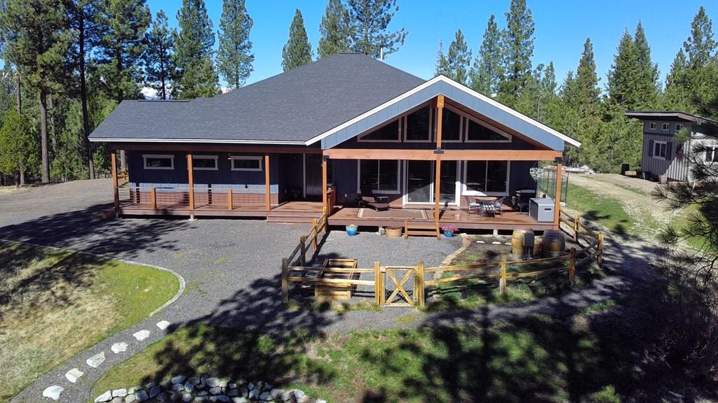 Image 3: Single level NEW home