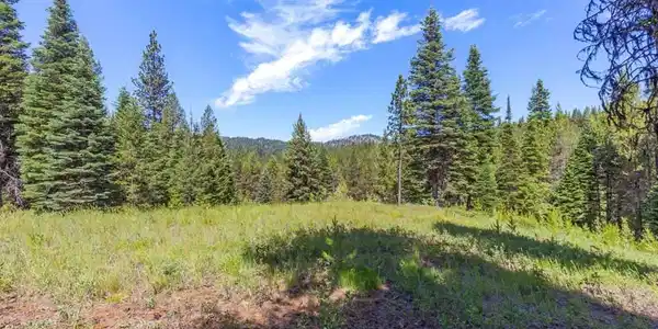 Image 2: Distant Mountain Views