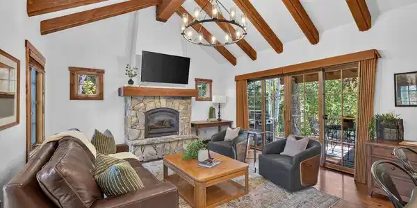 15 Rock Creek Court