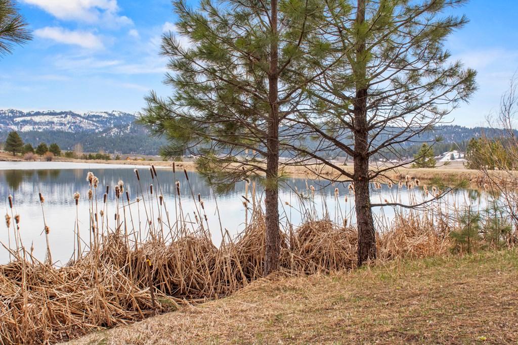 Image 2: Mountain & Lake Views