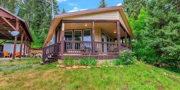 1201 W Mountain Road