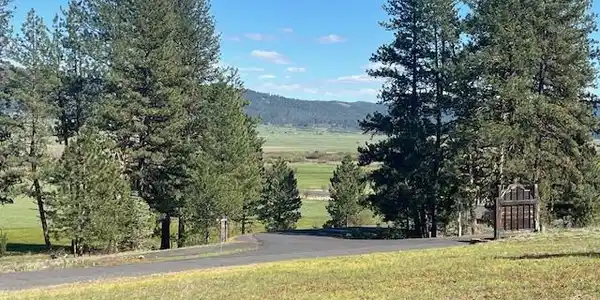 B11, L9 Hot Springs Road