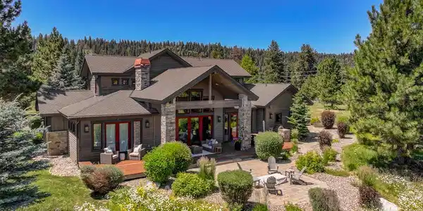 325 Whitetail Drive