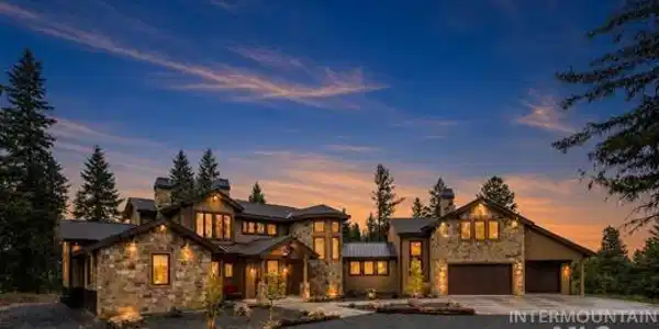 1084 Blackhawk Lake Drive