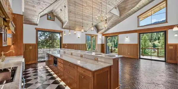 25 Haystack Court