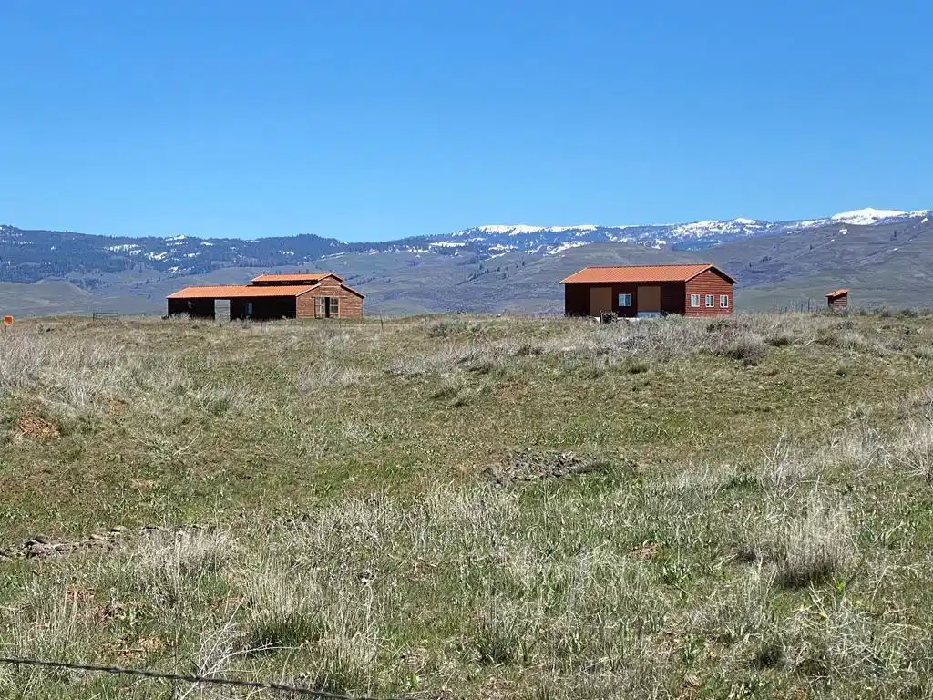 Image 1: Main View