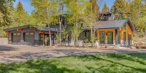 64 Ilka Lane