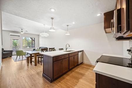 204 Broken Pine Lane