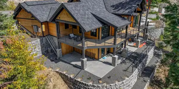 15 Veil Cave Court