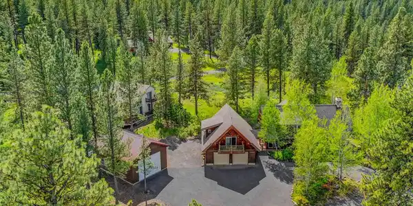 3947 Valley View Drive