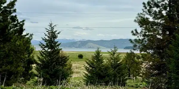 Image 2: Huge Lake Cascade & East Mountain Views