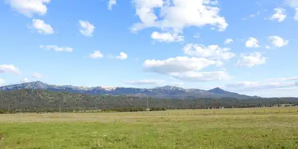 Image 2: 360 Degree Mountain Views
