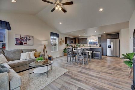 384 Meadow View Loop