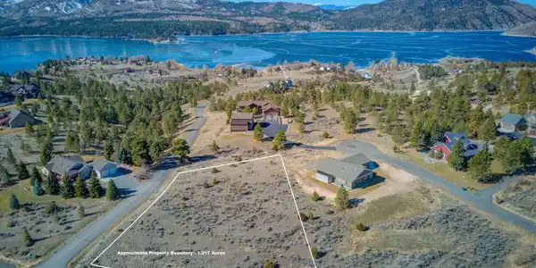 8210 Moonlight Lane